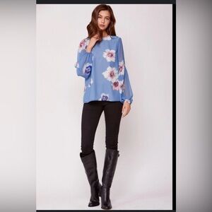 YUMI KIM- NWT retail $118
Executive Floral Print Top In Forget Me Not Blue sm